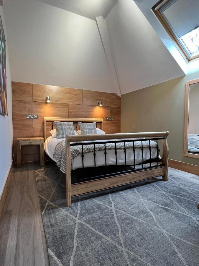 Leaside Hotel Luton  Bagian luar foto