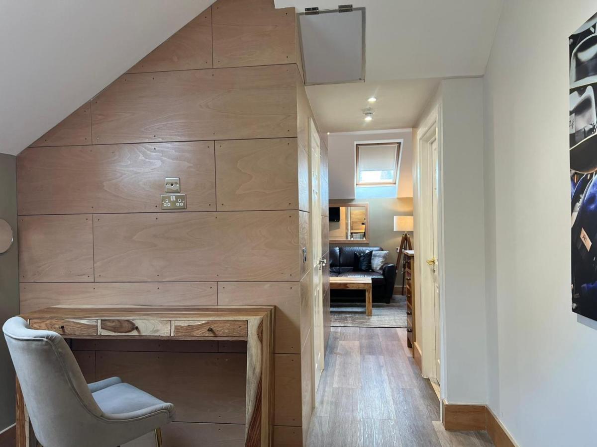 Leaside Hotel Luton  Bagian luar foto