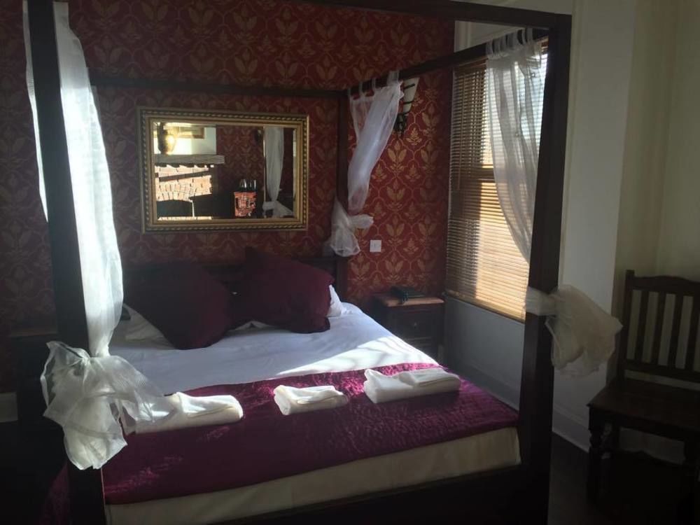 Leaside Hotel Luton  Bagian luar foto