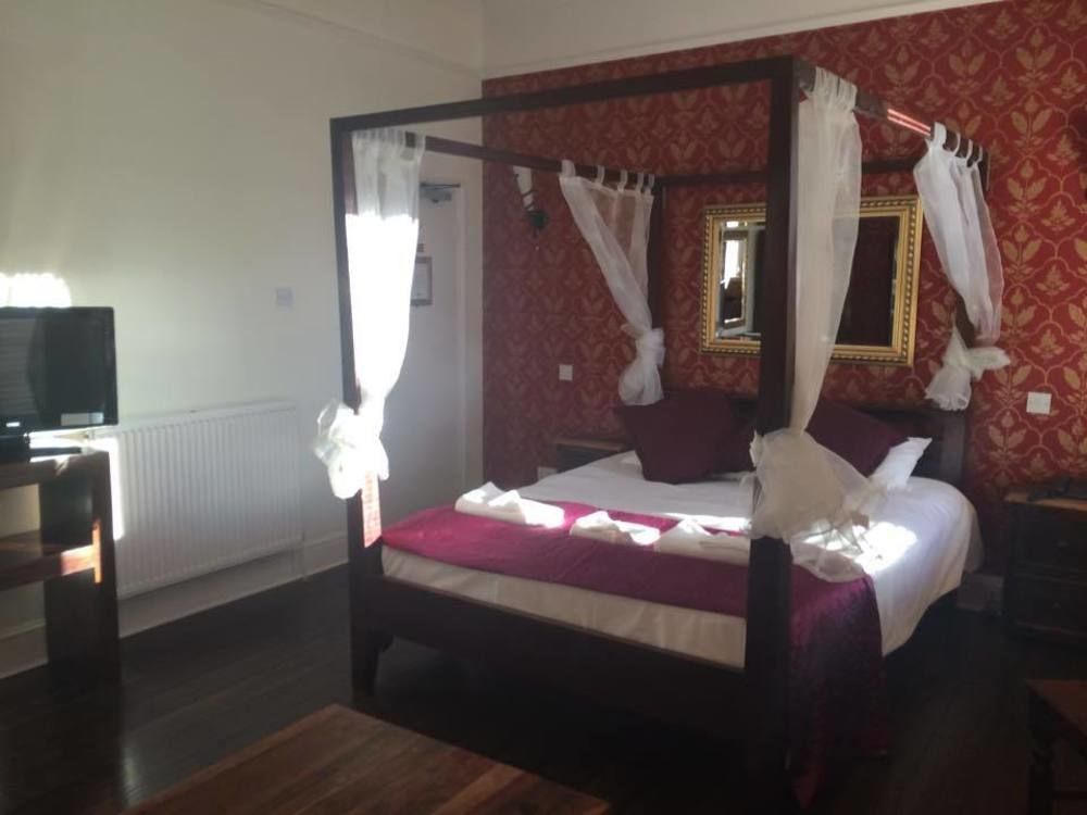 Leaside Hotel Luton  Bagian luar foto