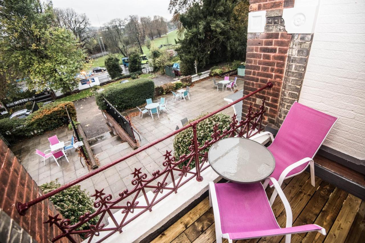 Leaside Hotel Luton  Bagian luar foto